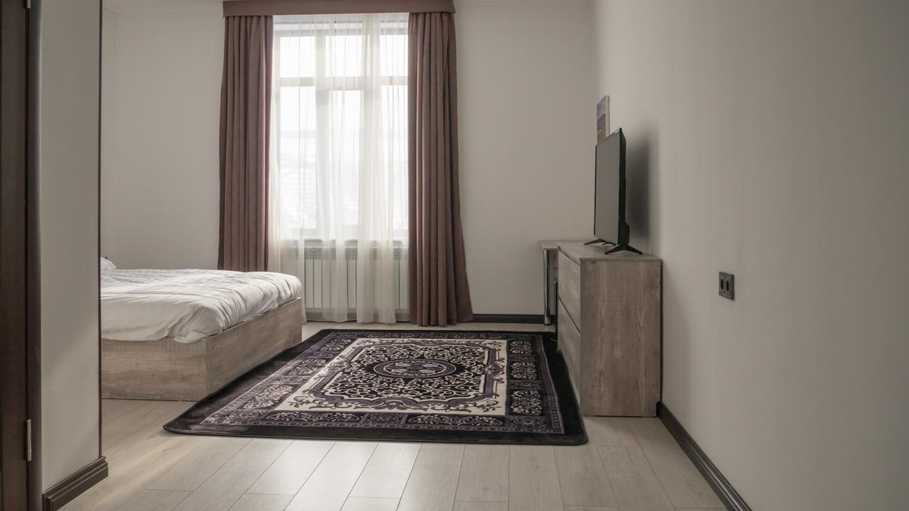בישקק Home Guest Residence מראה חיצוני תמונה