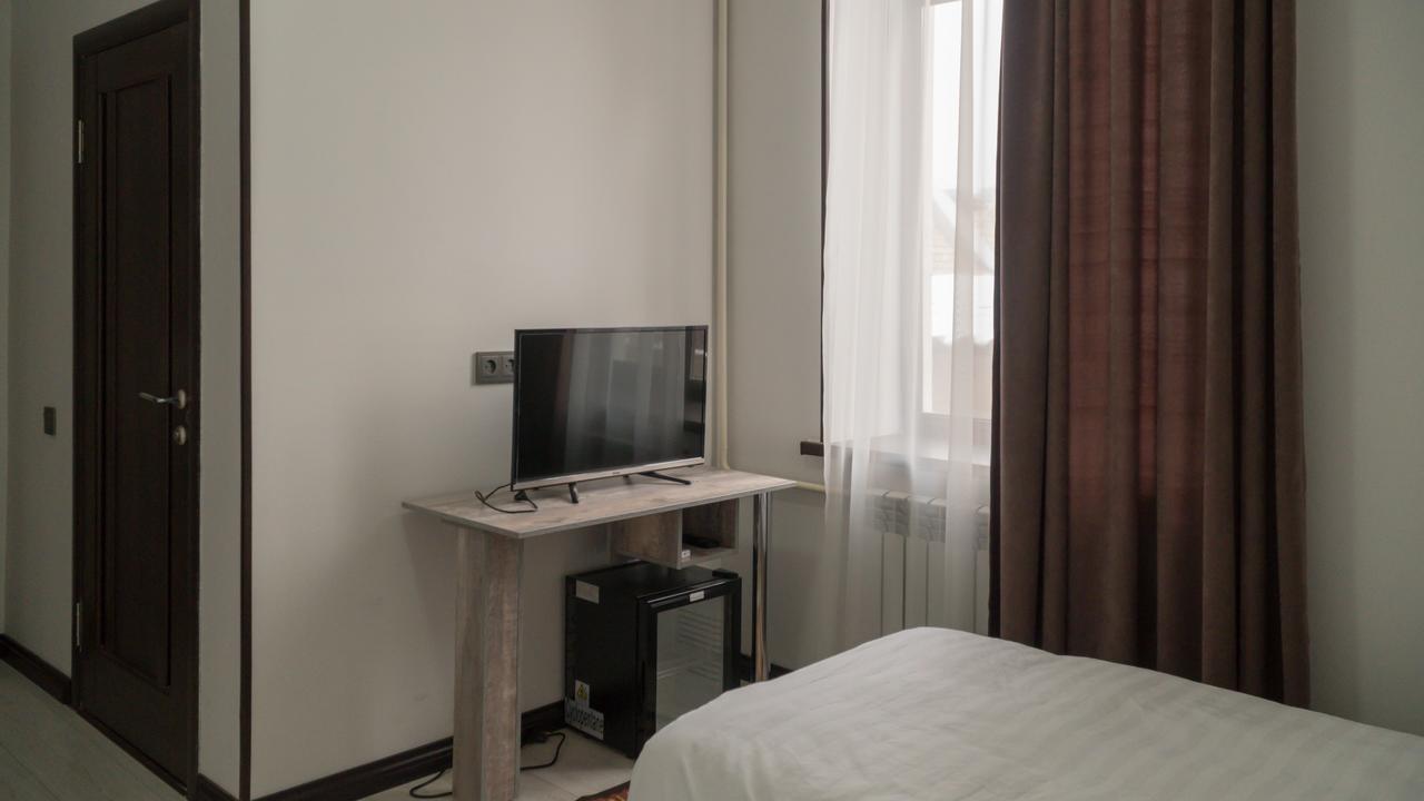 בישקק Home Guest Residence מראה חיצוני תמונה