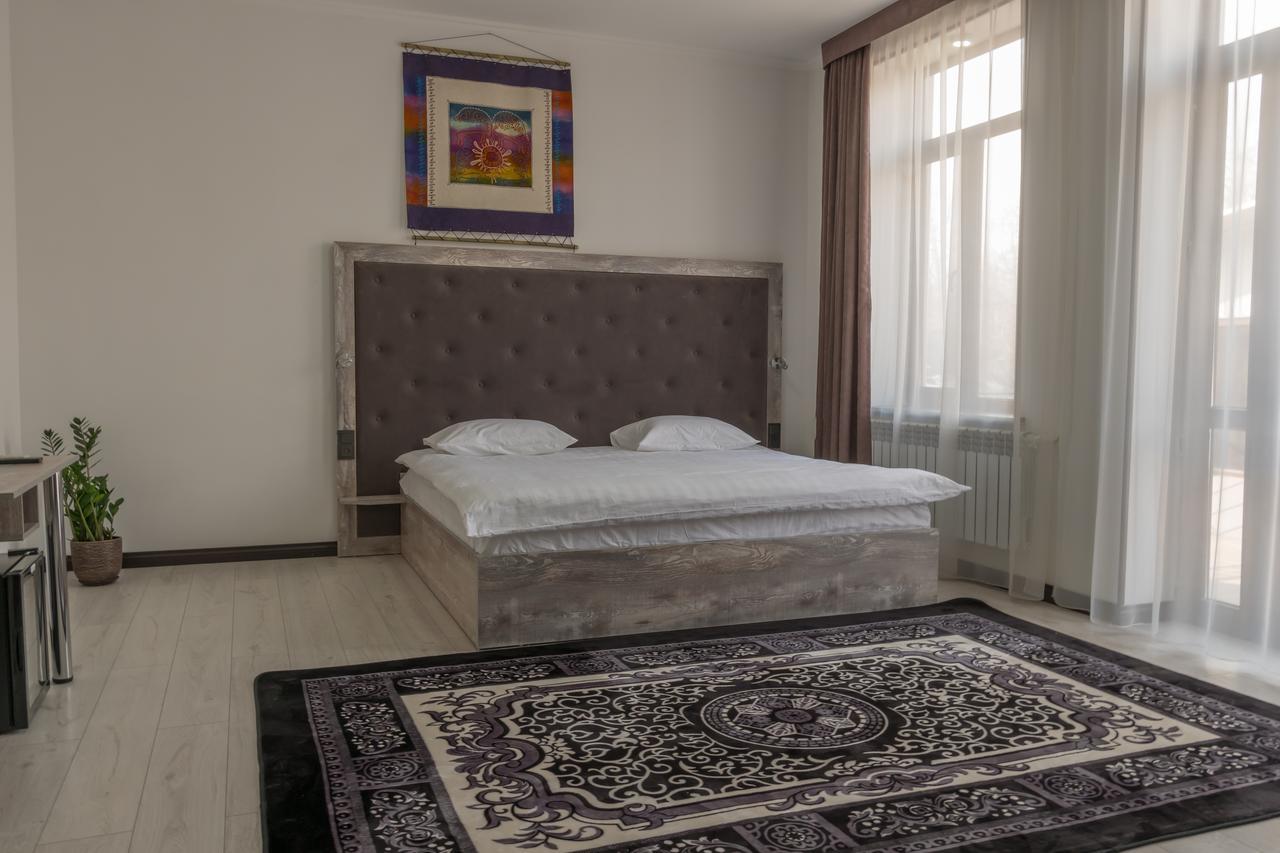 בישקק Home Guest Residence מראה חיצוני תמונה